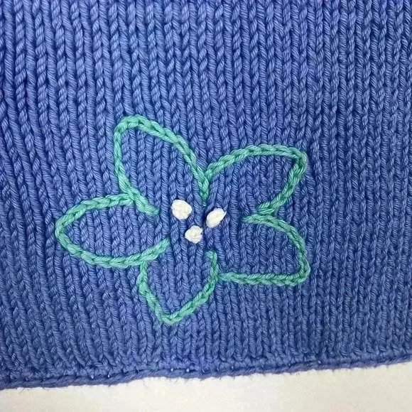 Pure Handknit Womens Vest Blue S/M Sleeveless Pullover Tight Knit 3D Flowers EUC - Picture 6 of 12